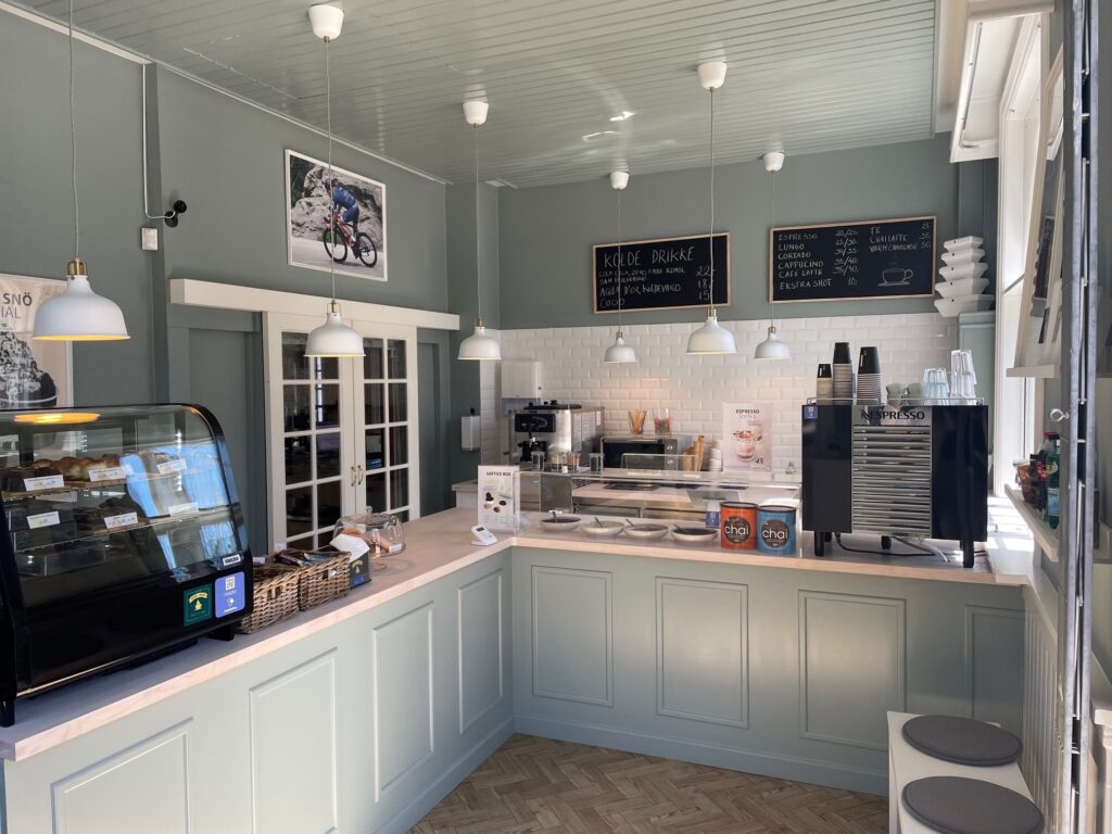 Den nye cafe på Skodsborg Station - Café SNE & SNÖ